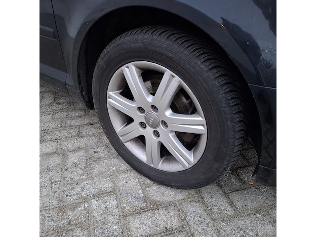 Personenauto audi, 1.6 ambiente, zwart, bouwjaar 2007 - afbeelding 5 van  41