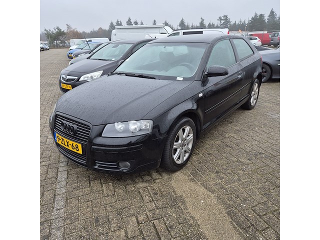 Personenauto audi, 1.6 ambiente, zwart, bouwjaar 2007 - afbeelding 1 van  41