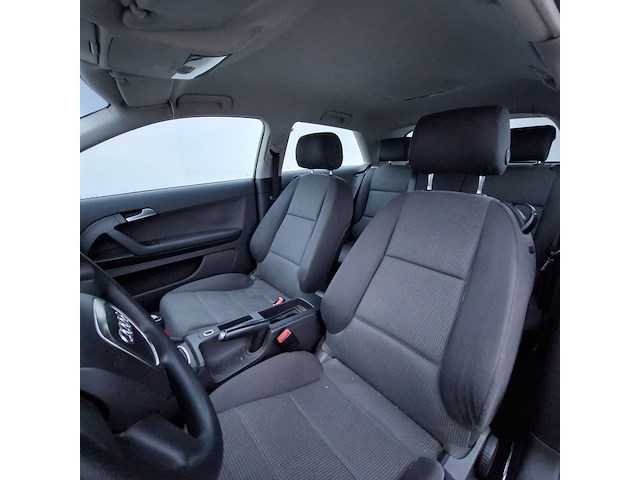 Personenauto audi, 1.6 ambiente, zwart, bouwjaar 2007 - afbeelding 17 van  41