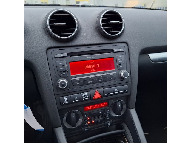 Personenauto audi, 1.6 ambiente, zwart, bouwjaar 2007 - afbeelding 22 van  41