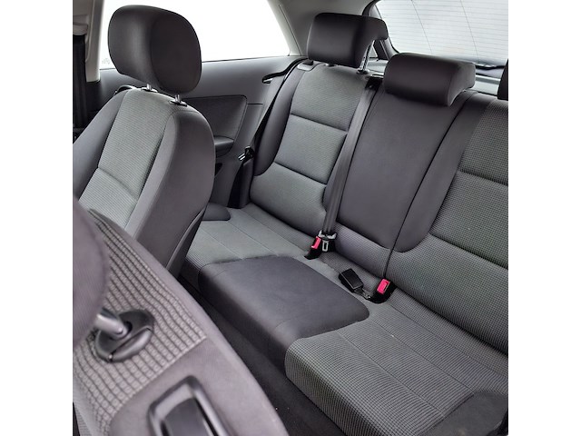 Personenauto audi, 1.6 ambiente, zwart, bouwjaar 2007 - afbeelding 27 van  41