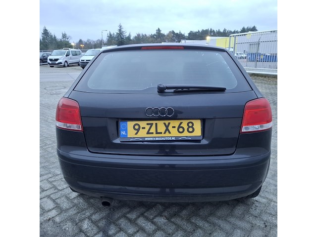 Personenauto audi, 1.6 ambiente, zwart, bouwjaar 2007 - afbeelding 38 van  41