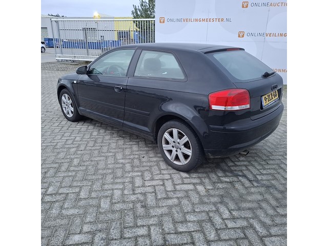 Personenauto audi, 1.6 ambiente, zwart, bouwjaar 2007 - afbeelding 39 van  41