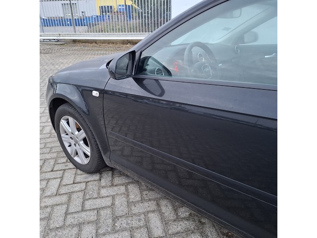 Personenauto audi, 1.6 ambiente, zwart, bouwjaar 2007 - afbeelding 40 van  41