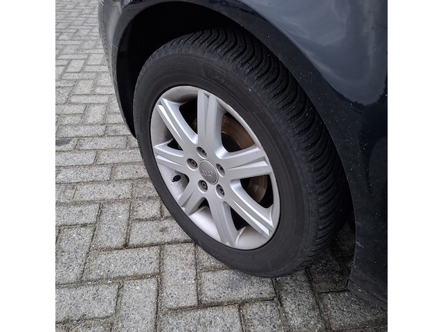 Personenauto audi, 1.6 ambiente, zwart, bouwjaar 2007 - afbeelding 41 van  41