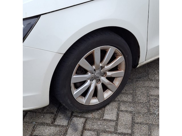 Personenauto audi, a1 1.4 tfsi , wit, bouwjaar 2011 - afbeelding 2 van  41