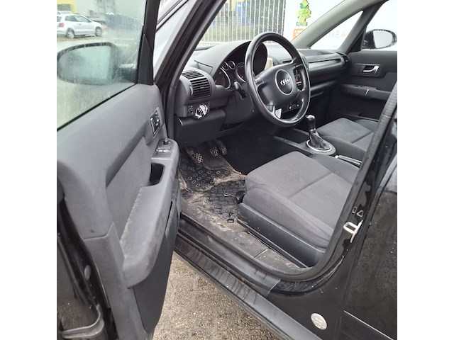 Personenauto audi, a2 1.4, zwart, bouwjaar 2003 - afbeelding 14 van  41