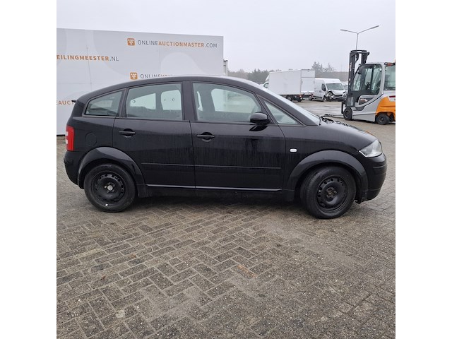 Personenauto audi, a2 1.4, zwart, bouwjaar 2003 - afbeelding 34 van  41