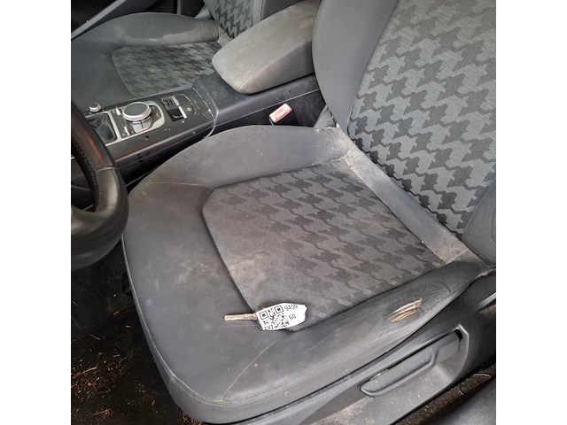 Personenauto, audi, a3 sportback 1.6 tdi ultra edition, 1.6 tdi ultra edition, 2013 - afbeelding 44 van  87