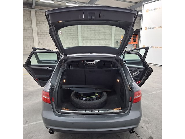 Personenauto, audi, a4 avant - afbeelding 28 van  51