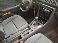 Personenauto, audi, a4 limousine, 2.0, beige, 2001 - afbeelding 26 van  47