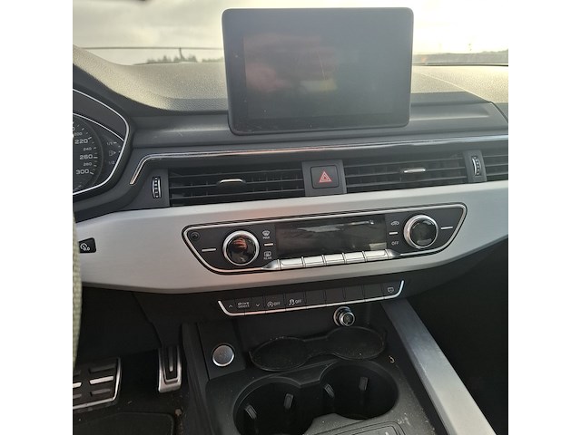 Personenauto, audi, a4 - afbeelding 3 van  39