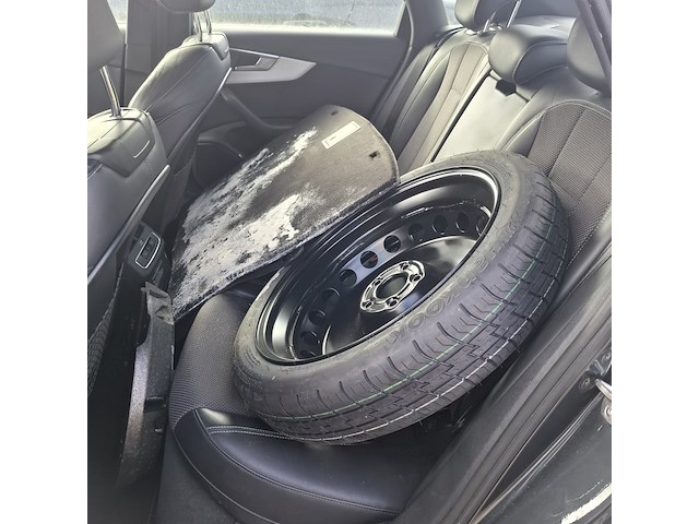 Personenauto, audi, a4 - afbeelding 7 van  39