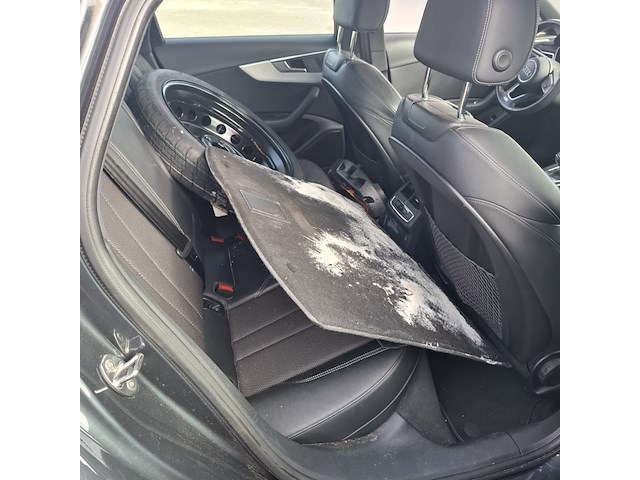 Personenauto, audi, a4 - afbeelding 8 van  39