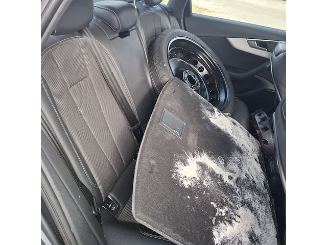 Personenauto, audi, a4 - afbeelding 9 van  39