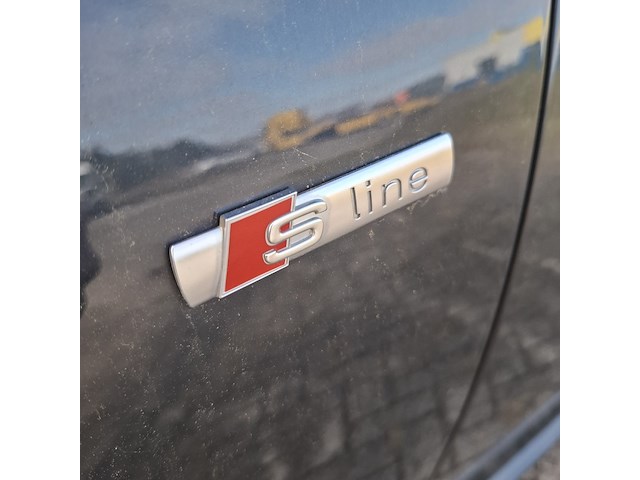 Personenauto, audi, a4 - afbeelding 22 van  39