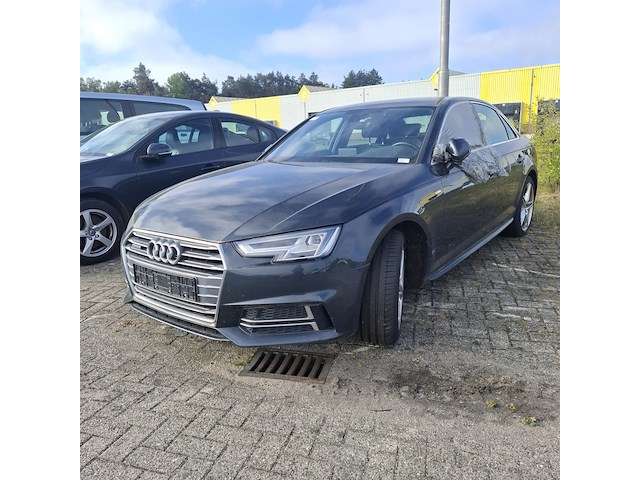 Personenauto, audi, a4 - afbeelding 12 van  39