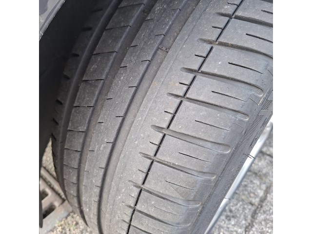 Personenauto, audi, a4 - afbeelding 27 van  39