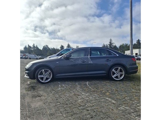 Personenauto, audi, a4 - afbeelding 37 van  39