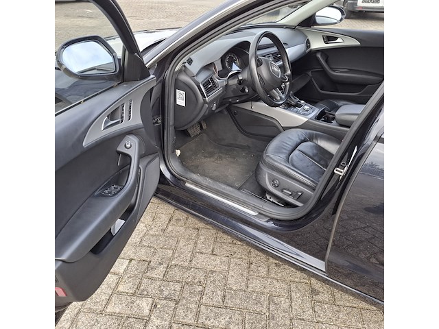 Personenauto, audi, a6 - afbeelding 15 van  45