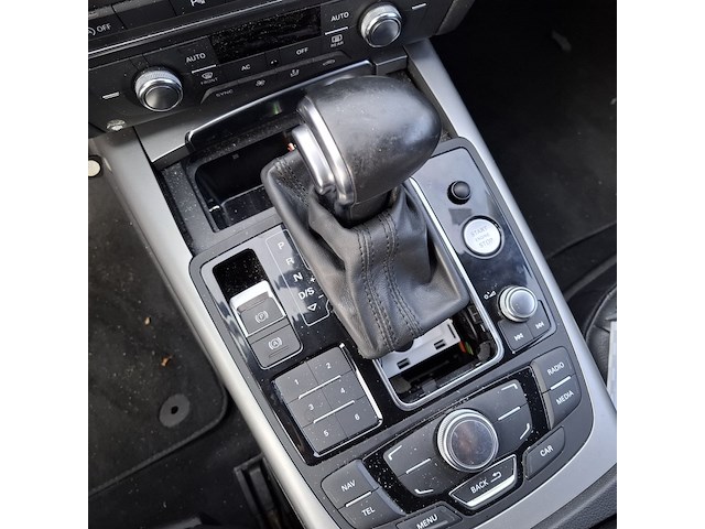 Personenauto, audi, a6 - afbeelding 20 van  45