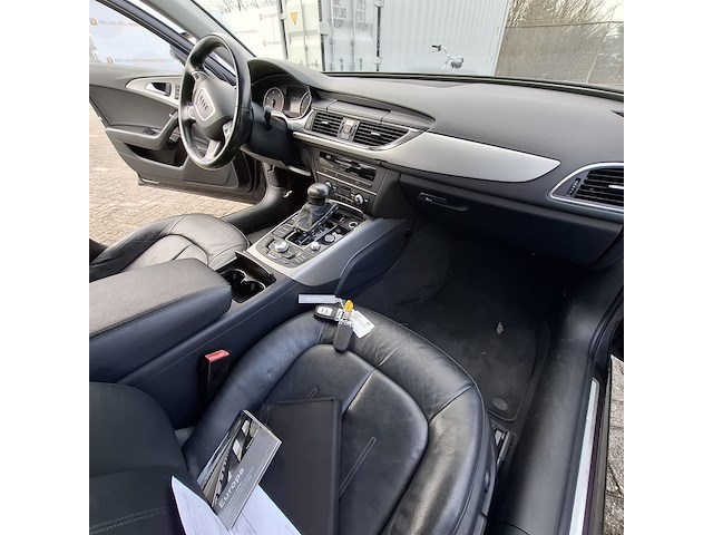 Personenauto, audi, a6 - afbeelding 27 van  45