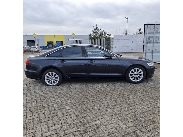 Personenauto, audi, a6 - afbeelding 41 van  45