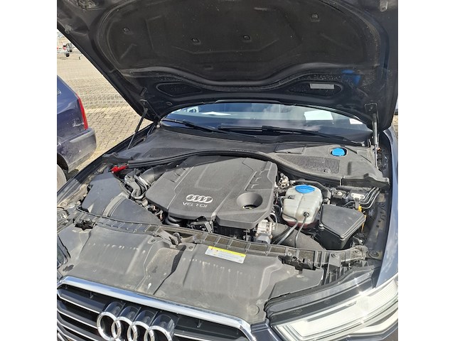 Personenauto, audi, a6 - afbeelding 13 van  23