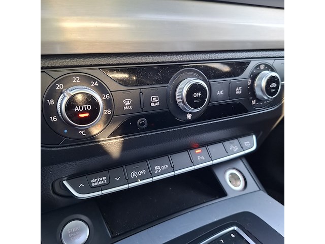 Personenauto audi, q5 3.0 tdi quattro sport, grijs, bouwjaar 2018 - afbeelding 37 van  59