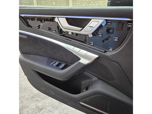 Personenauto, audi, rs6 - afbeelding 18 van  55