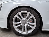 Personenauto, audi, s8 - afbeelding 2 van  35