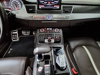 Personenauto, audi, s8 - afbeelding 13 van  35