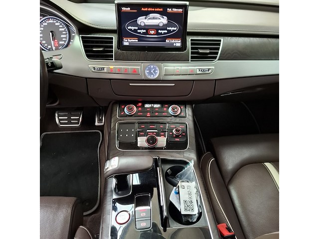 Personenauto, audi, s8 - afbeelding 14 van  35