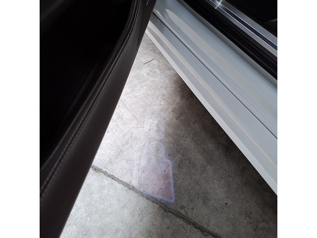 Personenauto, audi, s8 - afbeelding 19 van  35
