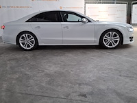 Personenauto, audi, s8 - afbeelding 23 van  35