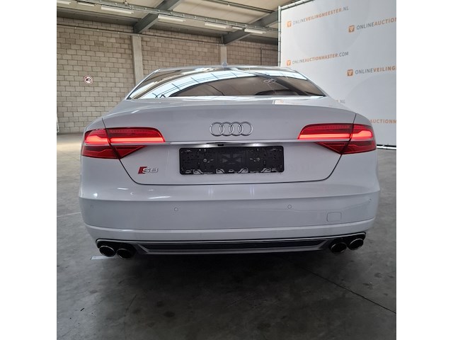 Personenauto, audi, s8 - afbeelding 32 van  35