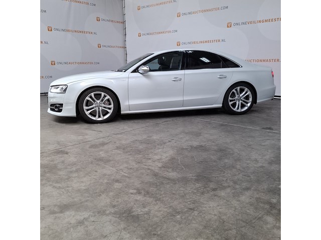 Personenauto, audi, s8 - afbeelding 33 van  35