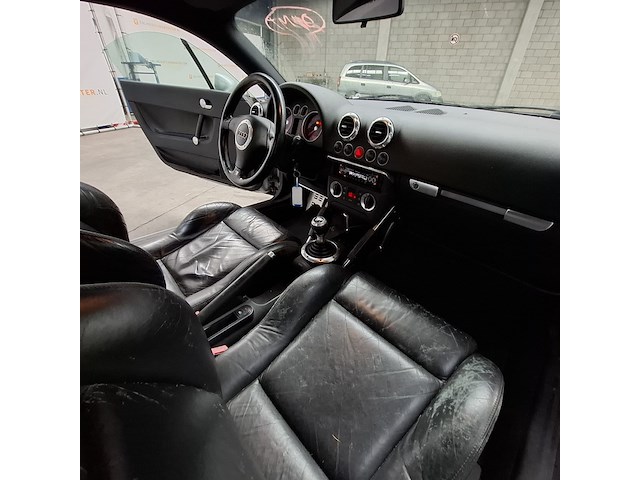 Personenauto, audi, tt, 1.8 5v turbo, grijs, 1999 - afbeelding 32 van  55