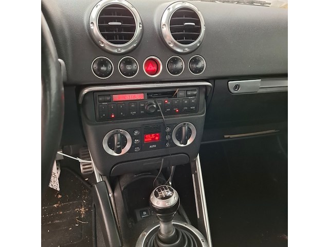 Personenauto, audi, tt, 1.8 5v turbo quattro, 2001 - afbeelding 14 van  44
