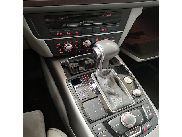 Personenauto, audi - afbeelding 10 van  42