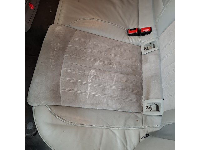 Personenauto, audi - afbeelding 27 van  42