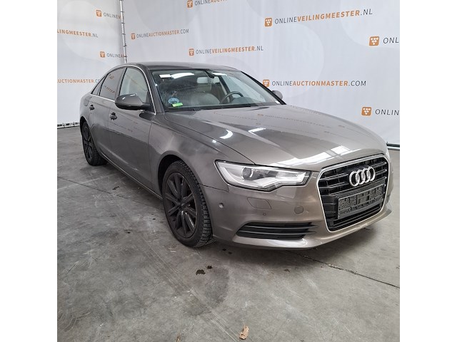 Personenauto, audi - afbeelding 23 van  42
