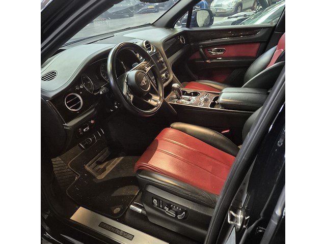 Personenauto, bentley, bentayga, 4.0 d 7p., zwart, 2017 - afbeelding 5 van  9