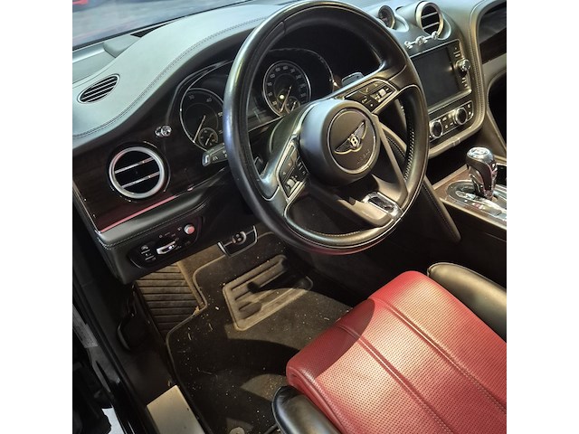 Personenauto, bentley, bentayga, 4.0 d 7p., zwart, 2017 - afbeelding 6 van  9