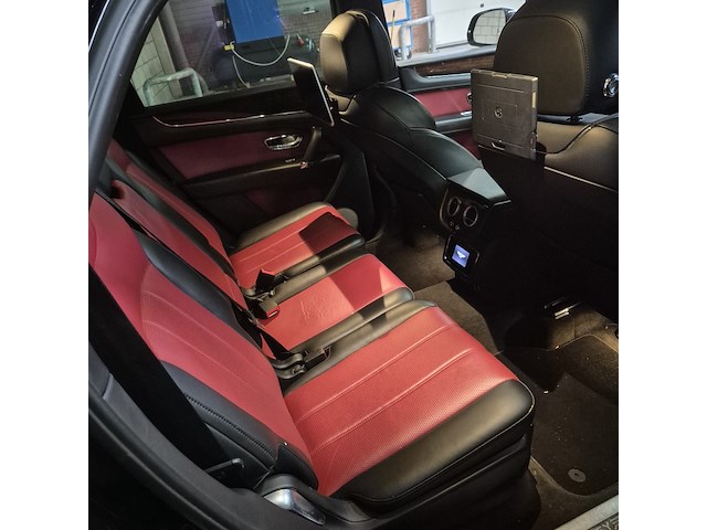 Personenauto, bentley, bentayga, 4.0 d 7p., zwart, 2017 - afbeelding 9 van  9