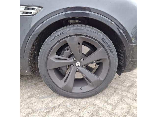 Personenauto bentley, bentayga 4.0 d 7p., zwart - afbeelding 5 van  48