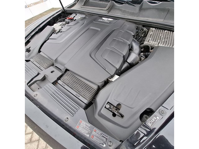 Personenauto bentley, bentayga 4.0 d 7p., zwart - afbeelding 10 van  48