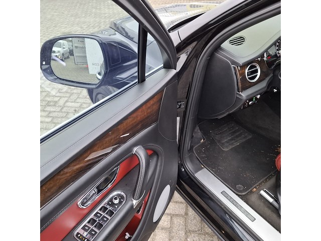 Personenauto bentley, bentayga 4.0 d 7p., zwart - afbeelding 17 van  48