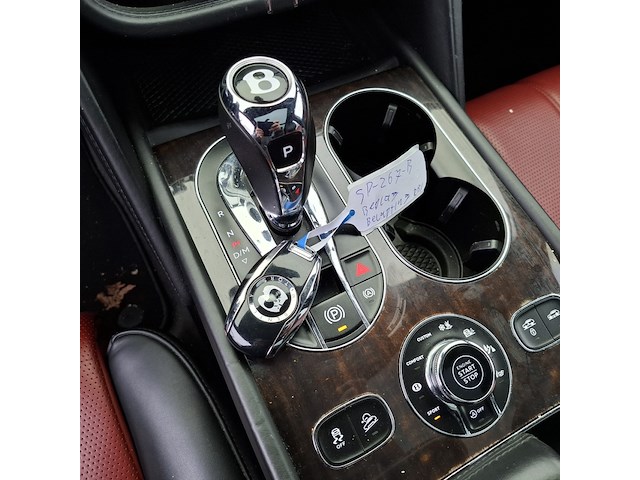 Personenauto bentley, bentayga 4.0 d 7p., zwart - afbeelding 24 van  48