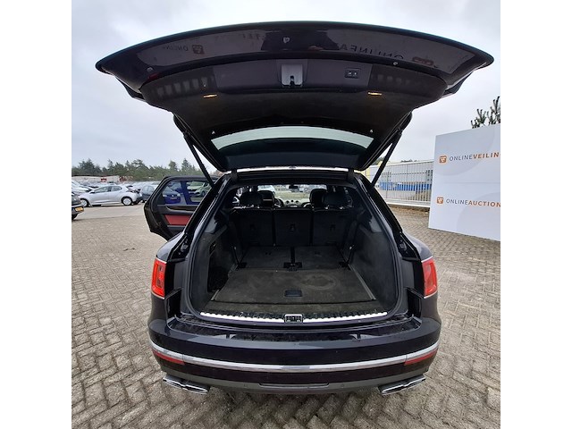 Personenauto bentley, bentayga 4.0 d 7p., zwart - afbeelding 30 van  48